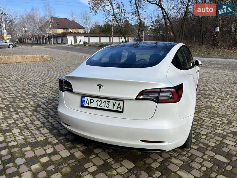 Седан Tesla Model 3 2022 в Запорожье