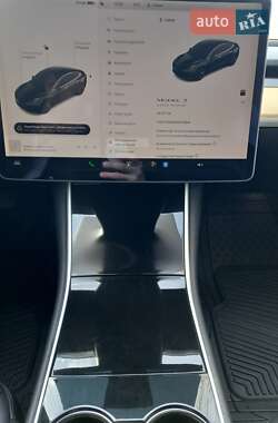 Седан Tesla Model 3 2018 в Днепре