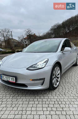 Седан Tesla Model 3 2018 в Львове