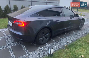 Седан Tesla Model 3 2021 в Ужгороде