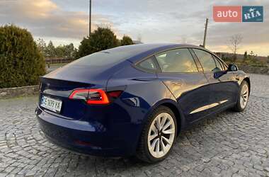 Седан Tesla Model 3 2023 в Черновцах