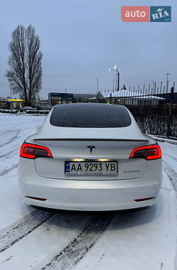 Седан Tesla Model 3 2020 в Киеве