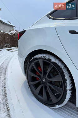 Седан Tesla Model 3 2020 в Киеве