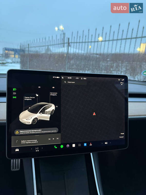 Седан Tesla Model 3 2020 в Киеве