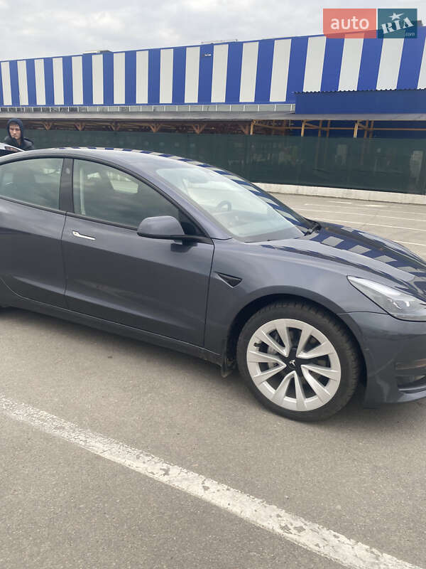 Седан Tesla Model 3 2023 в Дніпрі