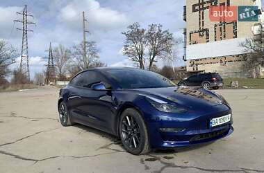 Седан Tesla Model 3 2022 в Кропивницькому