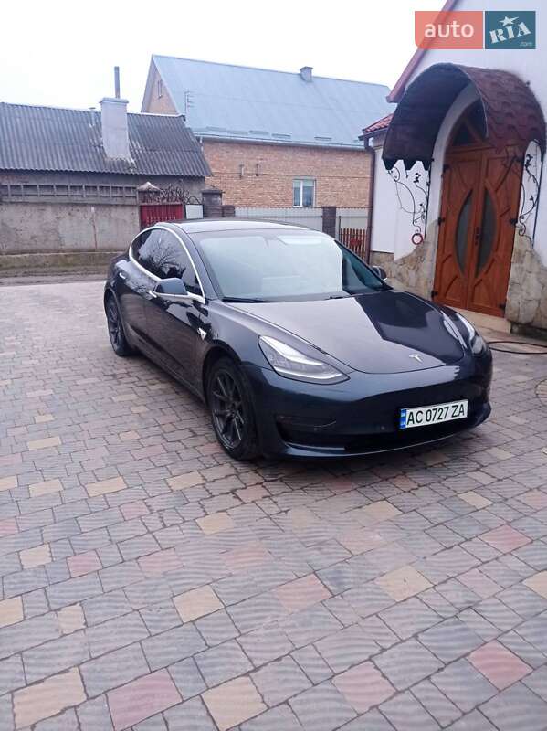 Tesla Model 3 2018 Tesla Model 3 2018