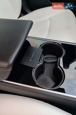 Седан Tesla Model 3 2019 в Запорожье