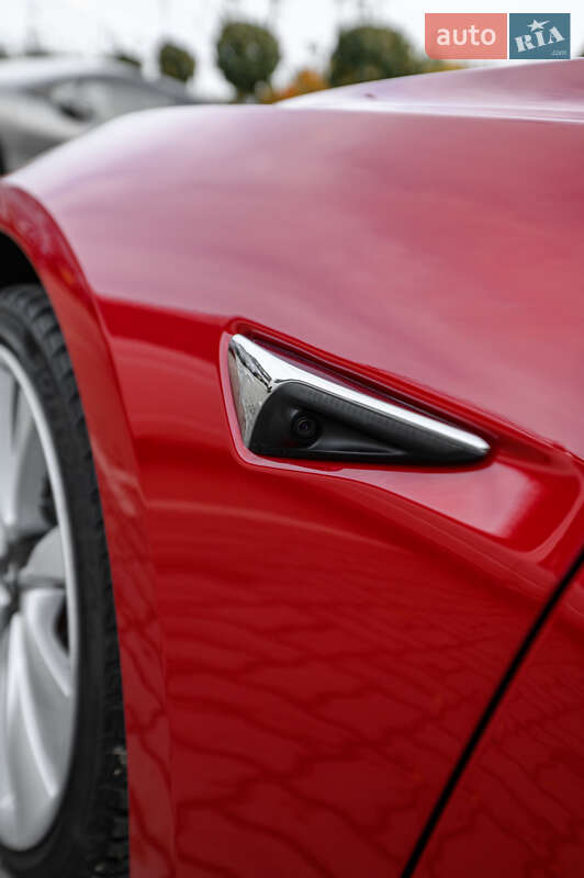 Седан Tesla Model 3 2019 в Львове