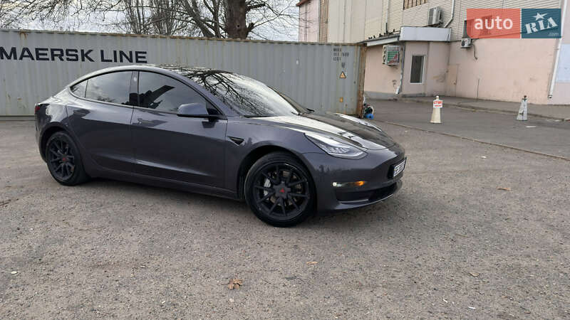 Седан Tesla Model 3 2019 в Николаеве