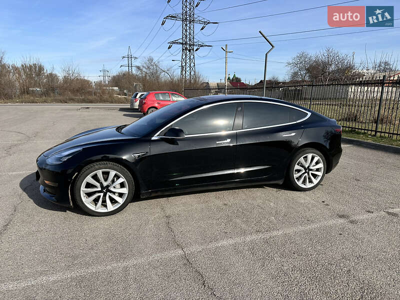 Седан Tesla Model 3 2018 в Днепре