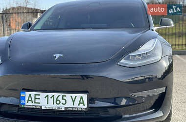Седан Tesla Model 3 2018 в Днепре