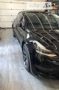 Седан Tesla Model 3 2020 в Виннице