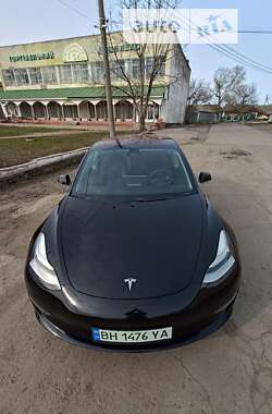 Седан Tesla Model 3 2019 в Одессе