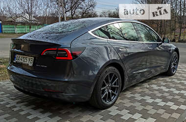 Седан Tesla Model 3 2019 в Киеве