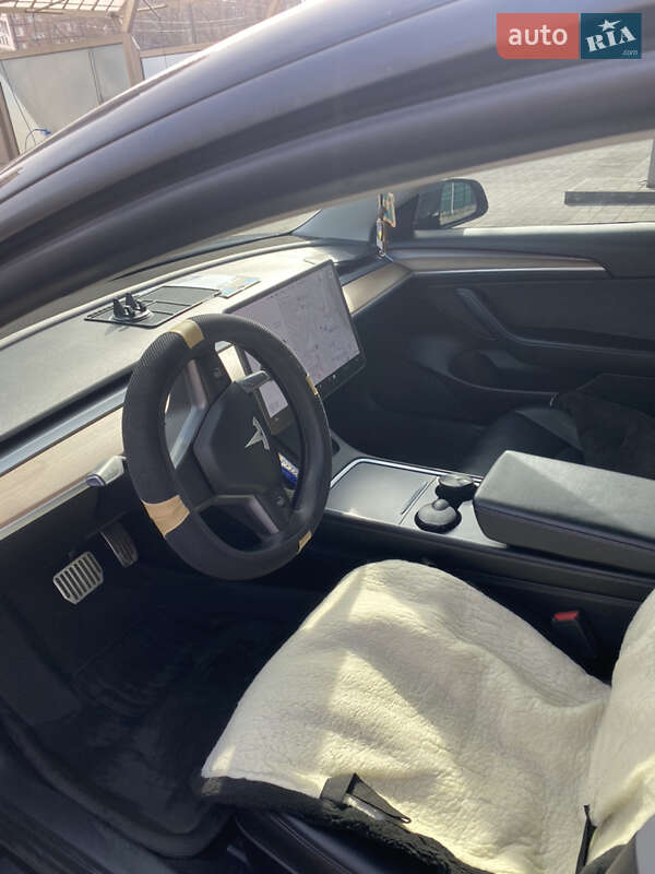 Седан Tesla Model 3 2021 в Дніпрі