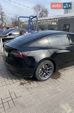 Седан Tesla Model 3 2021 в Днепре