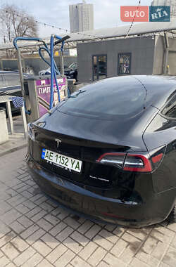 Седан Tesla Model 3 2021 в Дніпрі