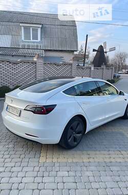 Седан Tesla Model 3 2020 в Тульчині