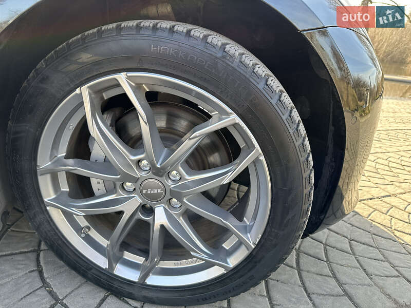 Седан Tesla Model 3 2019 в Луцьку