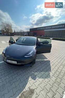Седан Tesla Model 3 2018 в 