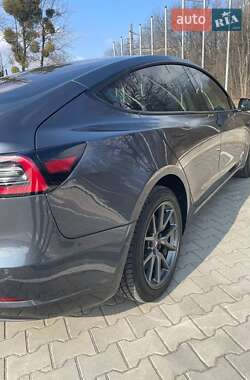 Седан Tesla Model 3 2018 в Виннице