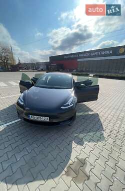 Седан Tesla Model 3 2018 в Виннице