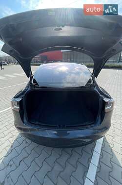 Седан Tesla Model 3 2018 в 