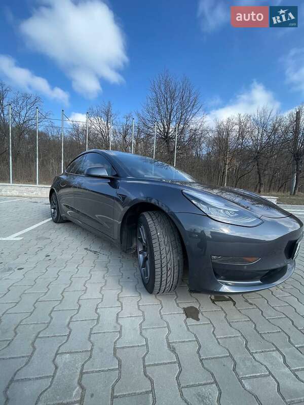 Седан Tesla Model 3 2018 в Вінниці