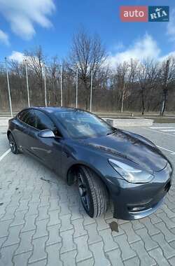 Седан Tesla Model 3 2018 в Виннице