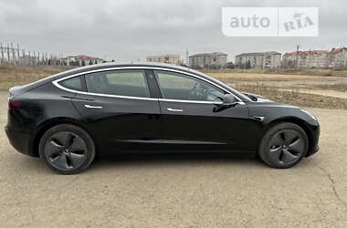 Седан Tesla Model 3 2019 в Коломые