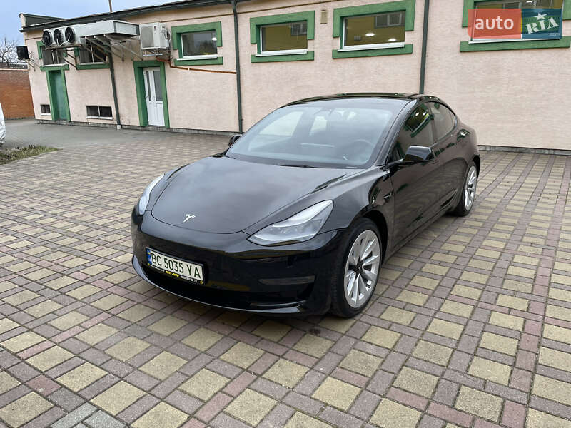 Седан Tesla Model 3 2022 в Стрые