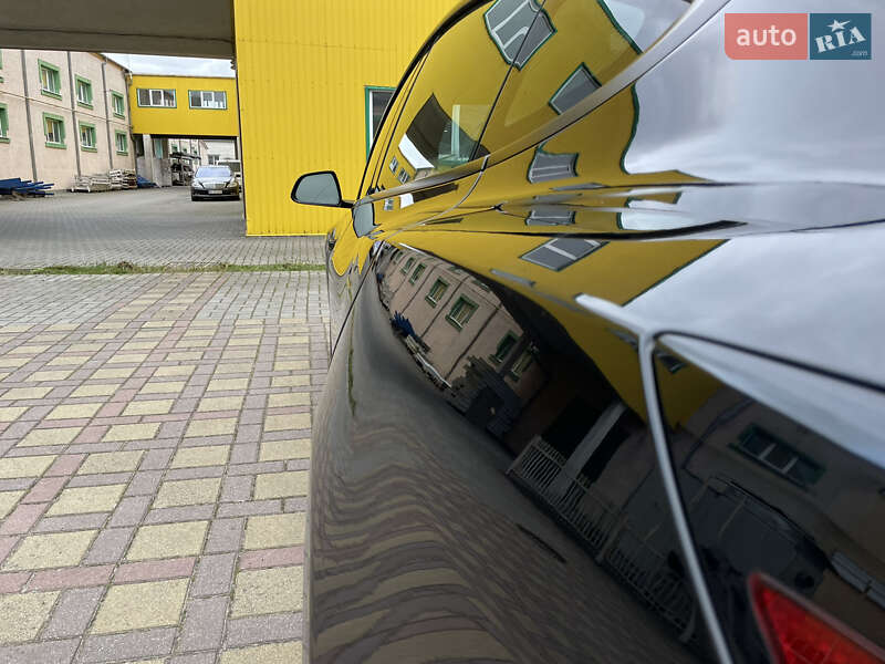Седан Tesla Model 3 2022 в Стрые