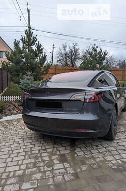 Седан Tesla Model 3 2019 в Черновцах