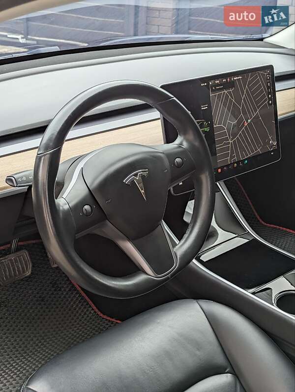 Седан Tesla Model 3 2019 в Чернівцях фото 18 Седан Tesla Model 3 2019 в Чернівцях