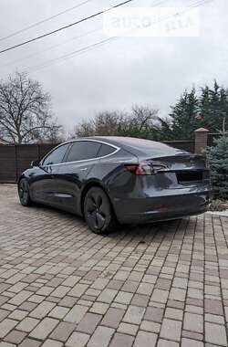 Седан Tesla Model 3 2019 в Чернівцях