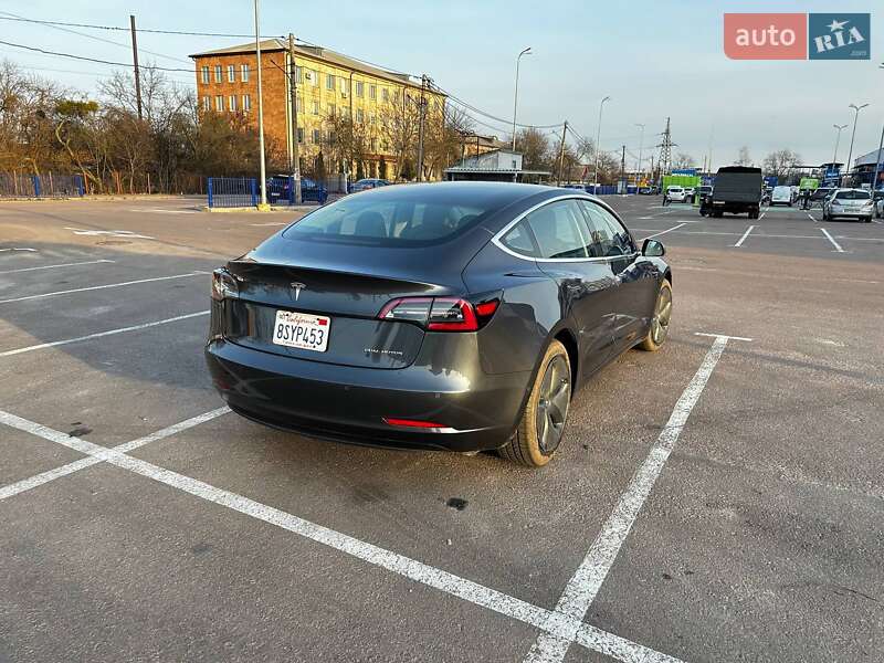 Седан Tesla Model 3 2018 в Житомире