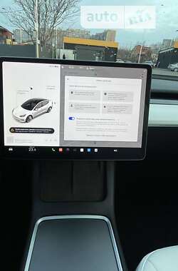 Седан Tesla Model 3 2022 в Дніпрі
