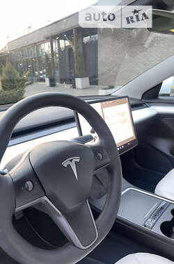 Седан Tesla Model 3 2022 в Днепре