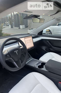 Седан Tesla Model 3 2022 в Днепре