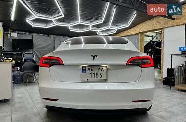 Седан Tesla Model 3 2018 в Дніпрі