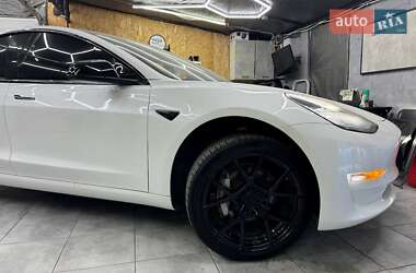 Седан Tesla Model 3 2018 в Дніпрі