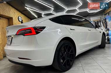 Седан Tesla Model 3 2018 в Дніпрі