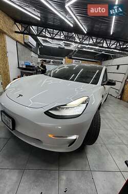 Седан Tesla Model 3 2018 в Дніпрі