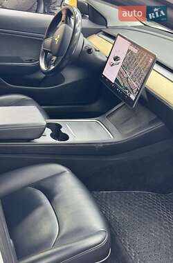 Седан Tesla Model 3 2018 в Дніпрі