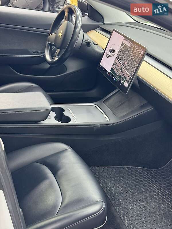 Седан Tesla Model 3 2018 в Дніпрі