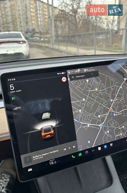 Седан Tesla Model 3 2021 в Ивано-Франковске