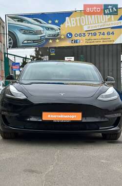 Седан Tesla Model 3 2019 в 