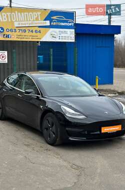 Седан Tesla Model 3 2019 в Сумах