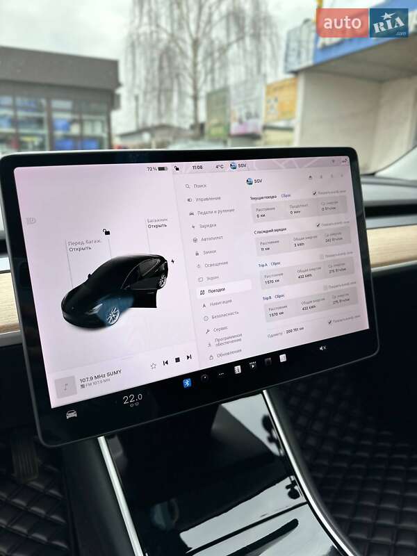 Седан Tesla Model 3 2019 в Сумах